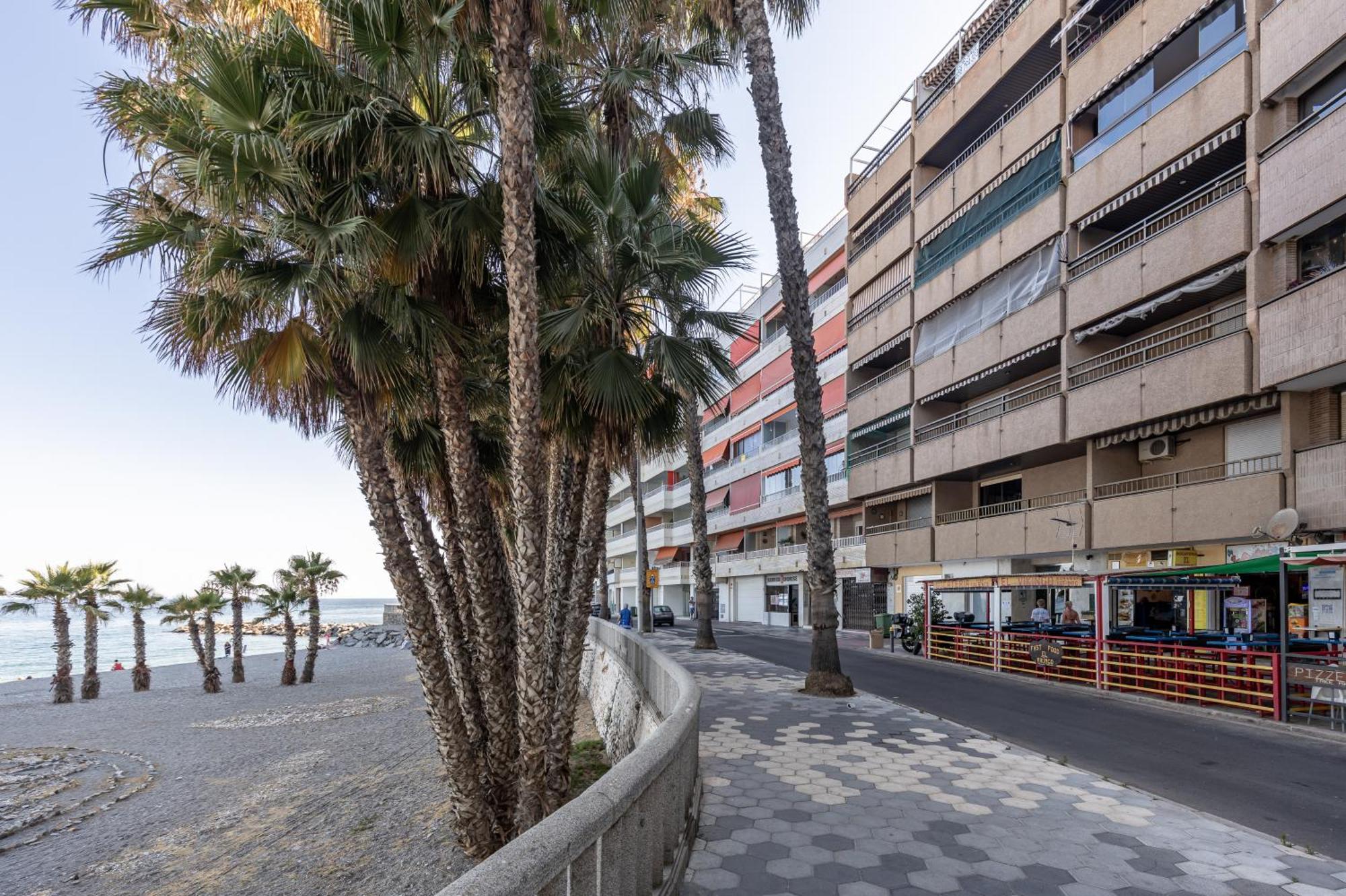 atico primera linea de playa Almuñécar Exterior foto